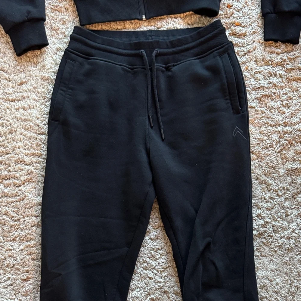 Oner Active Black Sweat Set - Picture 5 of 6